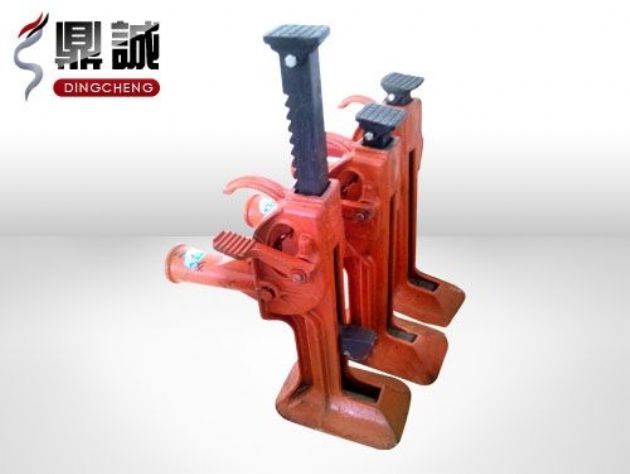 點擊查看詳細信息<br>標題：齒條式起道機 閱讀次數：4674