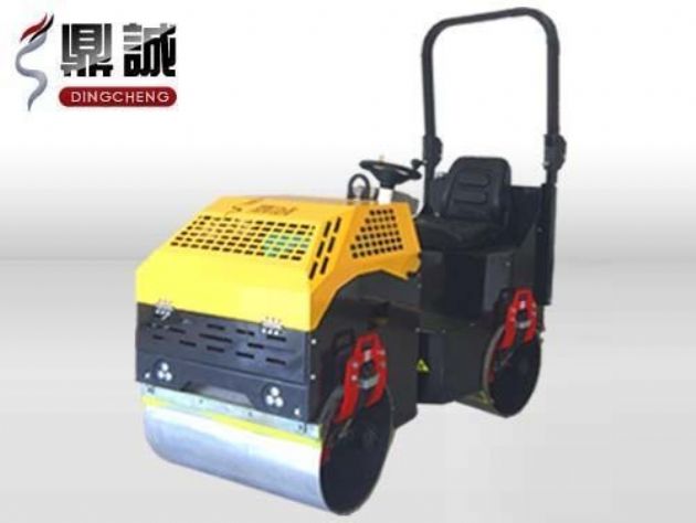 點擊查看詳細信息<br>標題：1噸全液壓振動壓路機 閱讀次數：15064